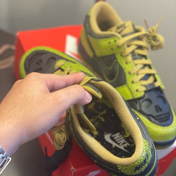 Nike Dunk Low Retro “Halloween Skull” Size 9 BRAND NEW
OG EVERYTHING! - Picture 8 of 14